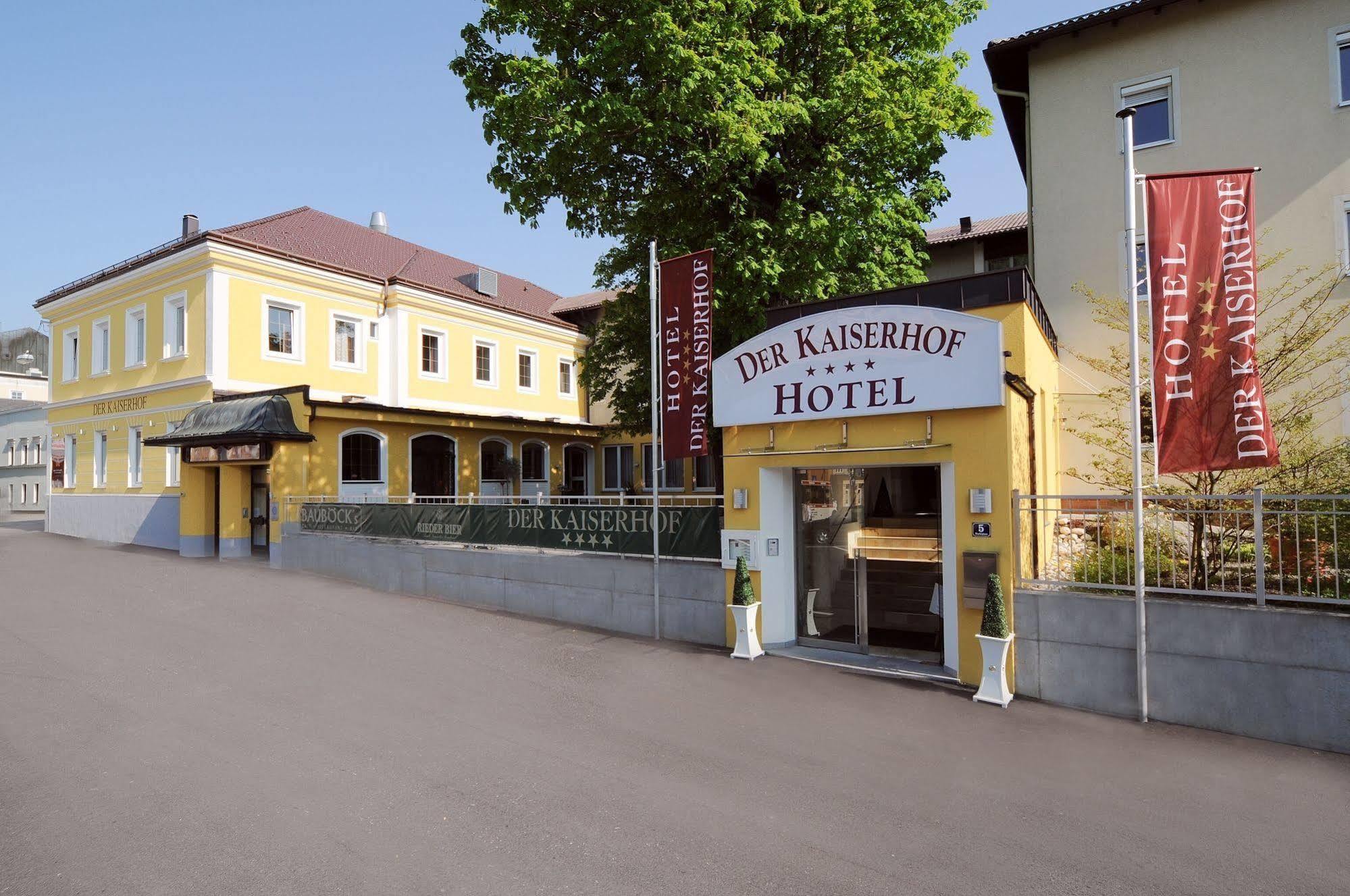 Der Kaiserhof Ried Ried im Innkreis Exteriér fotografie